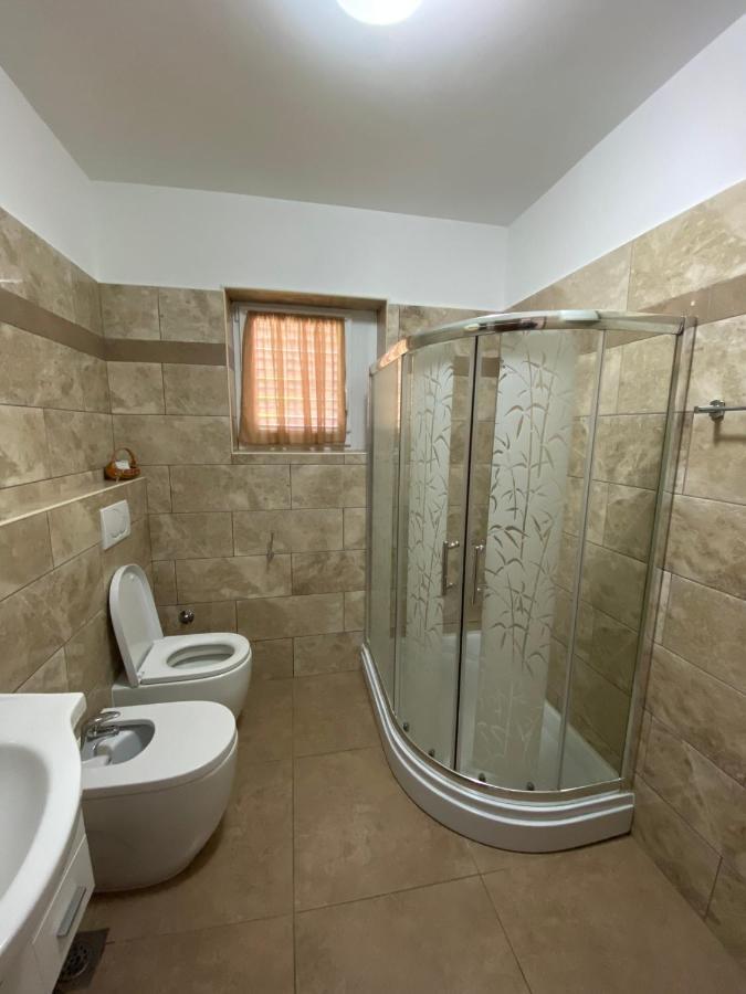 Apartmani Sara Omišalj Buitenkant foto